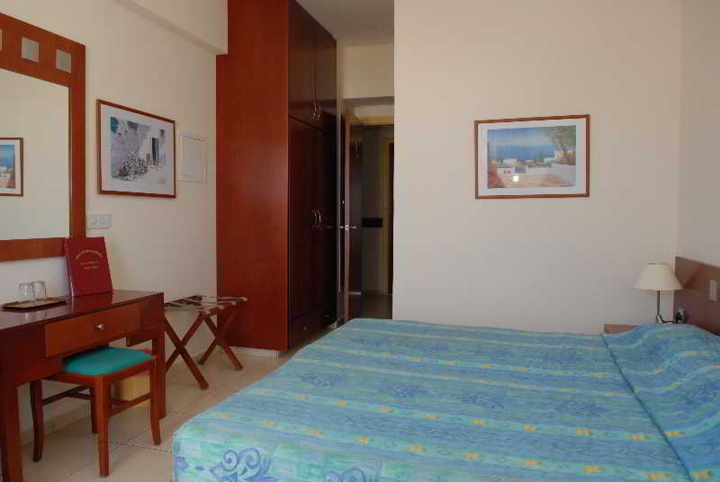 Iris Beach Hotel Protaras Bagian luar foto