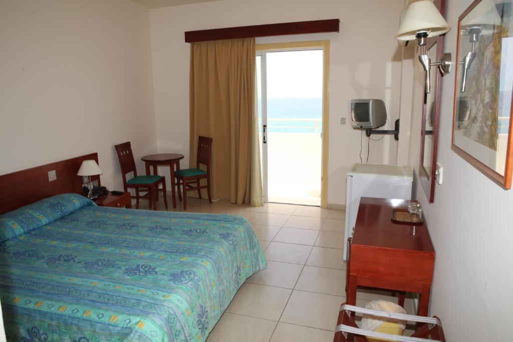 Iris Beach Hotel Protaras Ruang foto
